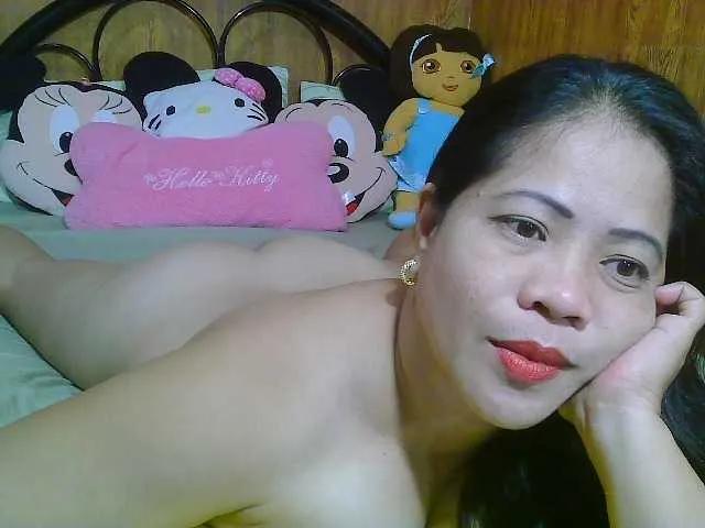 Sweetlips69 on BongaCams