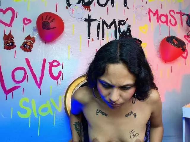 Sweettpleasure on BongaCams