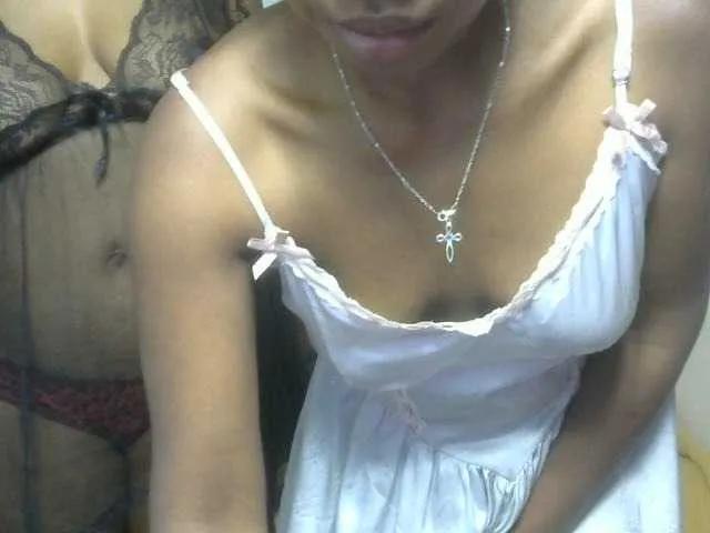 Twinsexgirl on BongaCams