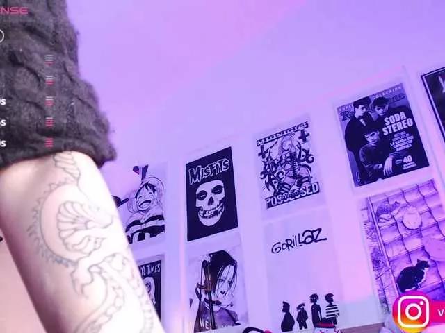 Violetlane on BongaCams