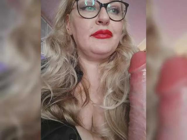 WifeyNusha on BongaCams