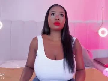 _huge_boobs_ebony on Chaturbate