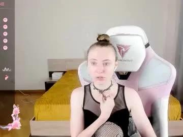adelina_cowell on Chaturbate
