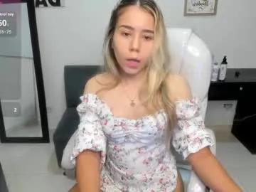 aiilyn_dss18 on Chaturbate