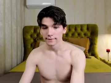 alfred_joness on Chaturbate