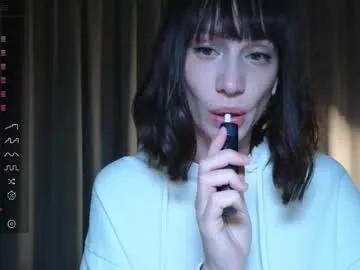 alicewonders_ — Hand bra! #pvt #lovense #shy #tease #curvy [380 tokens remaining]