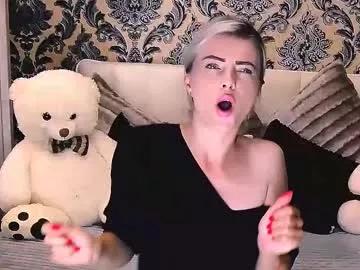 alyblonde on Chaturbate