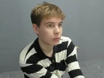 andyjey_ on Chaturbate