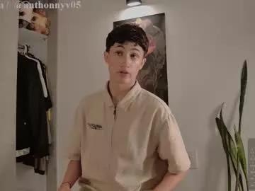 anthonny_05 on Chaturbate