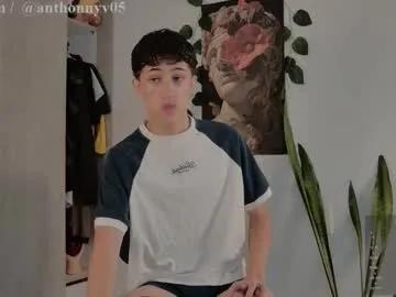 anthonny_05 on Chaturbate