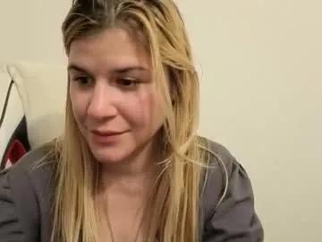 artsyandcraftsy_ on Chaturbate