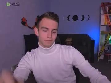 astren_villo on Chaturbate