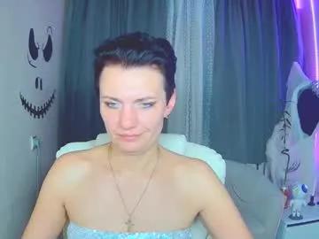 avasaturnian on Chaturbate
