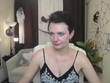 avasaturnian on Chaturbate