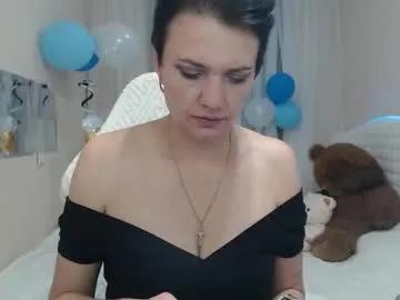 avasaturnian on Chaturbate