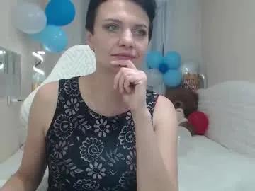 avasaturnian on Chaturbate