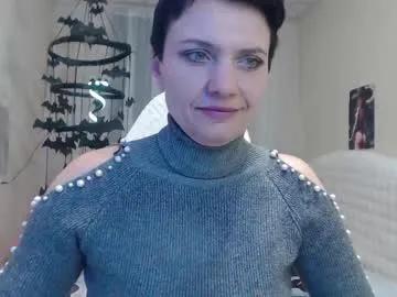 avasaturnian on Chaturbate