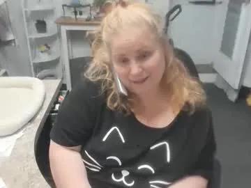 bellavoca — GOAL: MORNING WOOD PARTY [500 tokens remaining] GOAL HIT! #bbw #mature #redhead #sultry #belly #bigass #ssbbw #american #singer #roleplay #mommy