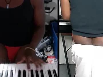 bicepsandfrot on Chaturbate