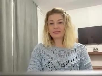 blondie_xoxoxo on Chaturbate