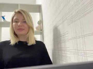 blondie_xoxoxo on Chaturbate