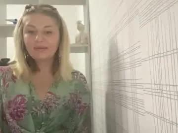 blondie_xoxoxo on Chaturbate