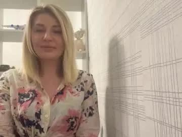 blondie_xoxoxo on Chaturbate