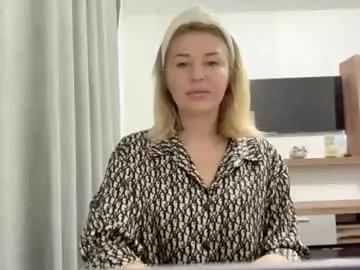 blondie_xoxoxo on Chaturbate