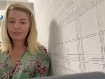 blondie_xoxoxo on Chaturbate