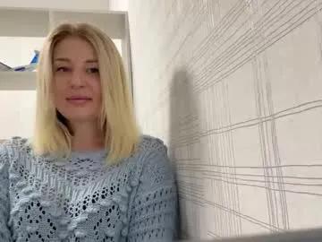 blondie_xoxoxo on Chaturbate