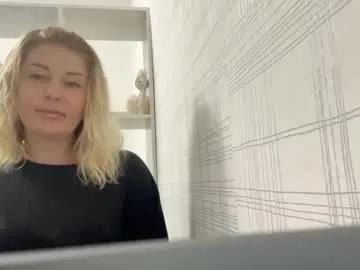 blondie_xoxoxo on Chaturbate