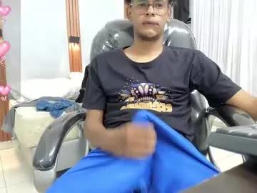 boylittle19cm on Chaturbate