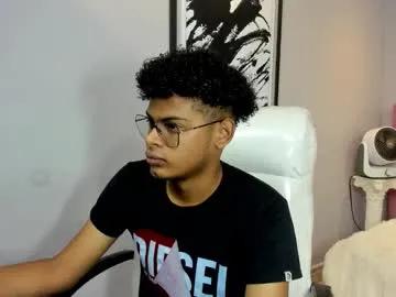 boylittle19cm on Chaturbate