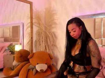 brunettklaryss on Chaturbate