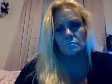 chaosangel33 on Chaturbate