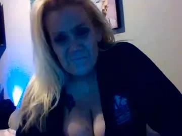 chaosangel33 on Chaturbate