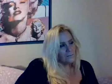 chaosangel33 on Chaturbate