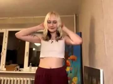 clementinehollner on Chaturbate