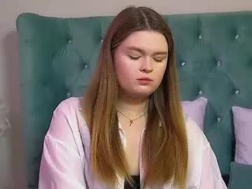 crystallyons on Chaturbate