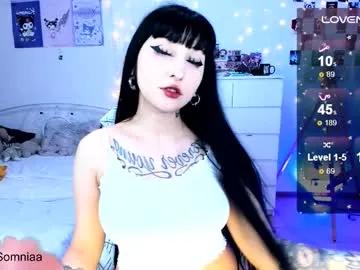 crystalsomnia on Chaturbate
