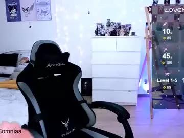 crystalsomnia on Chaturbate