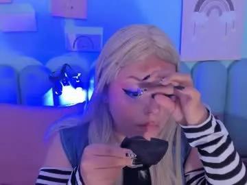 curvy_rousi on Chaturbate