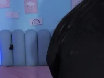 curvy_rousi on Chaturbate