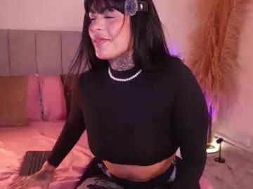 curvyliciouss on Chaturbate