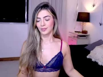 dani_moore on Chaturbate