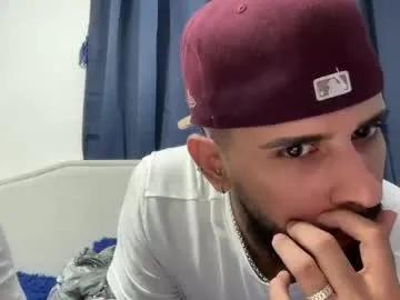 dcollins_ on Chaturbate