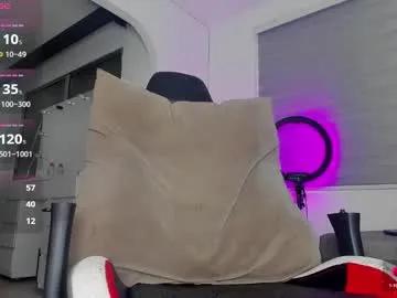 dereckhardd on Chaturbate