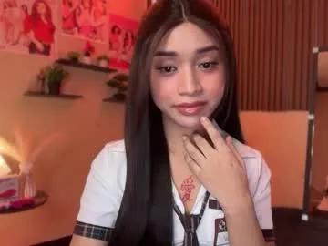 devine_goddessx on Chaturbate