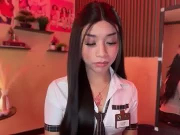 devine_goddessx on Chaturbate