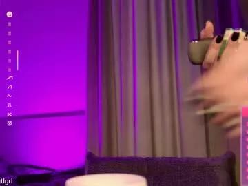 dgtlgrl on Chaturbate